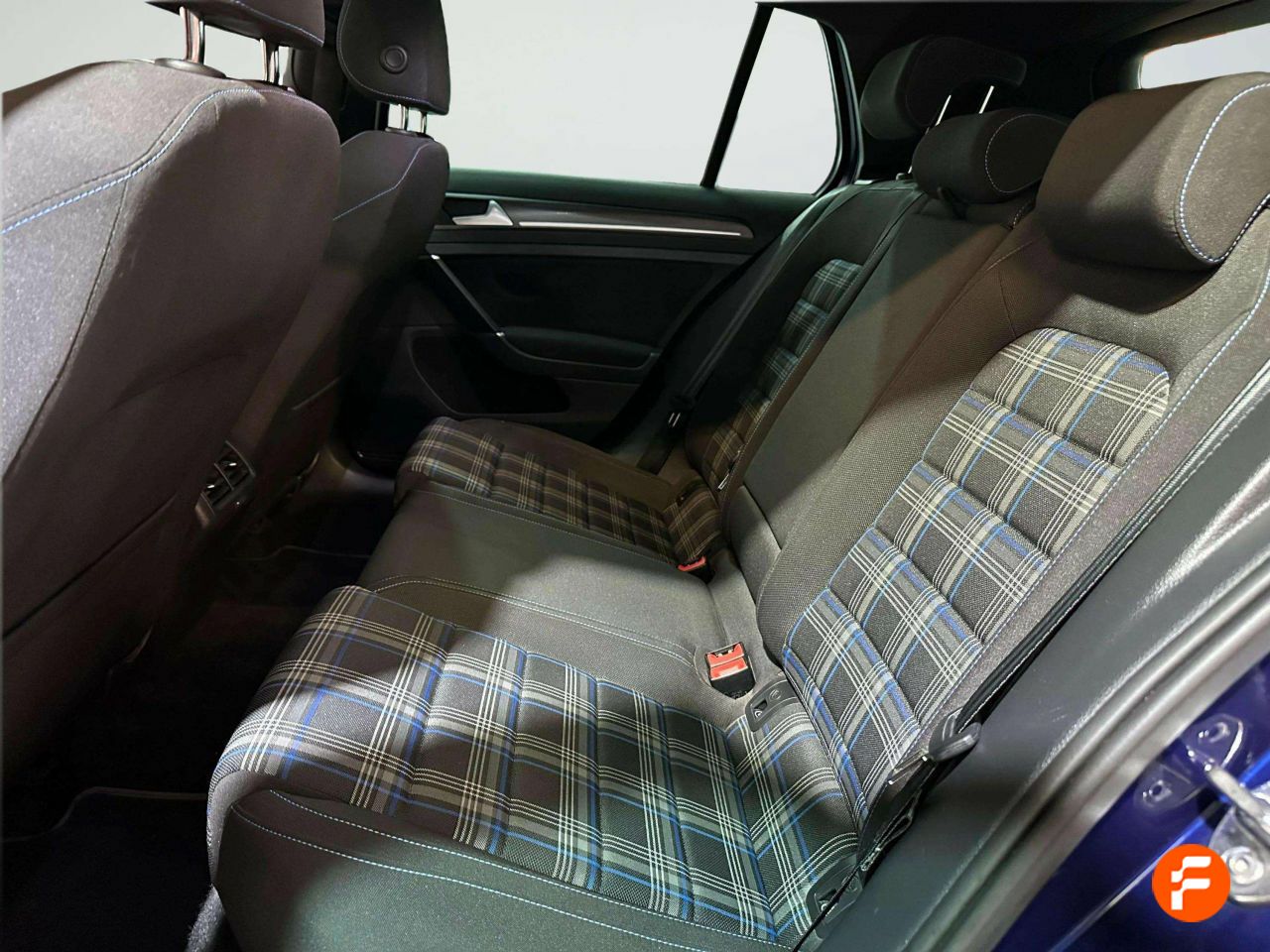 Foto Volkswagen Golf 27