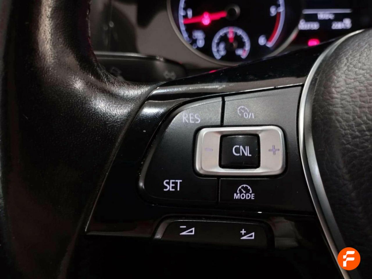 Foto Volkswagen Golf 19
