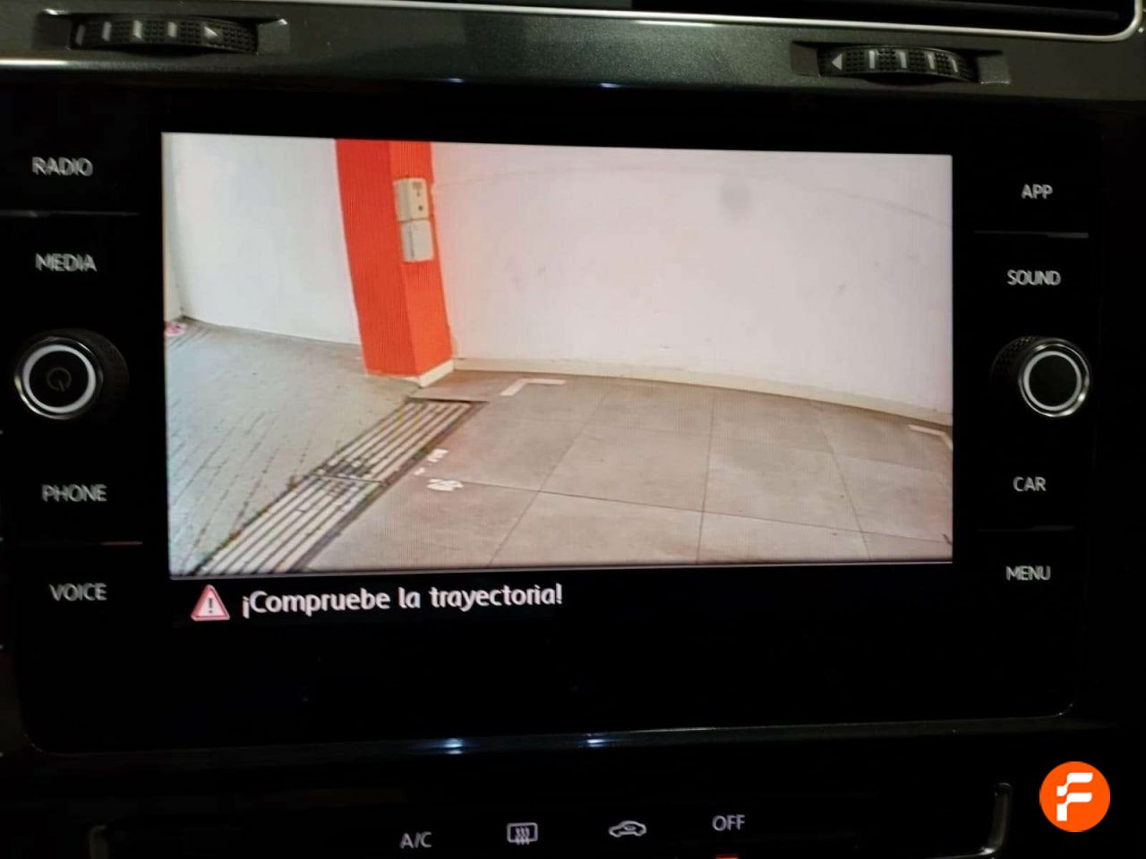 Foto Volkswagen Golf 27
