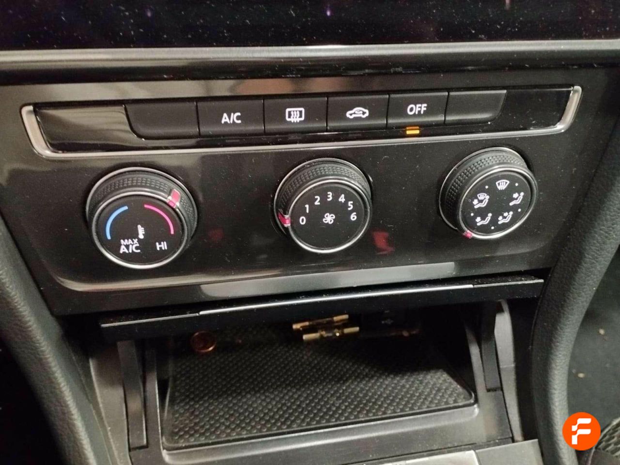 Foto Volkswagen Golf 29