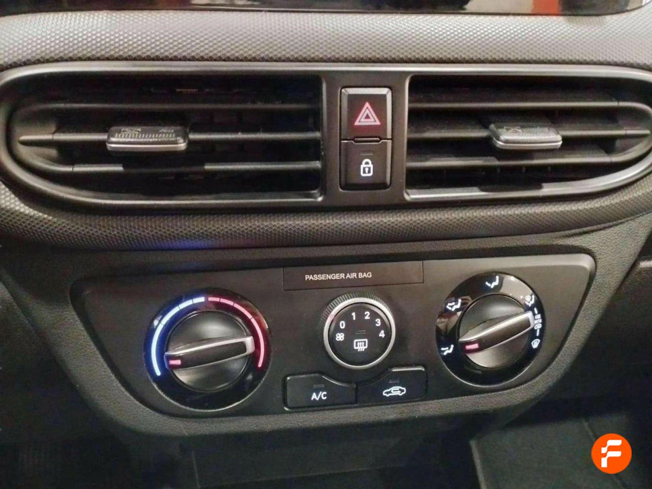 Foto Hyundai i10 28