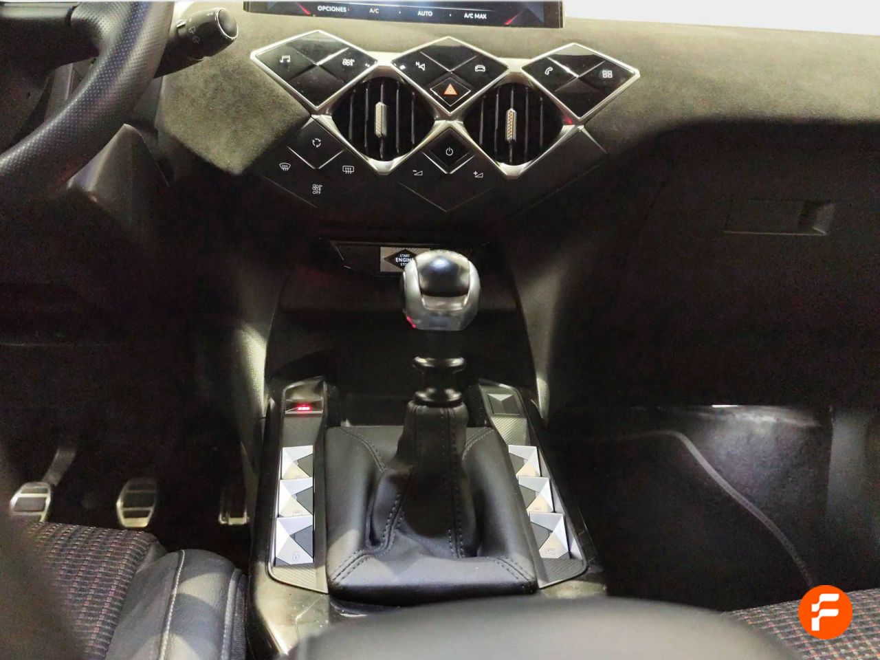 Foto DS Automobiles DS 3 11