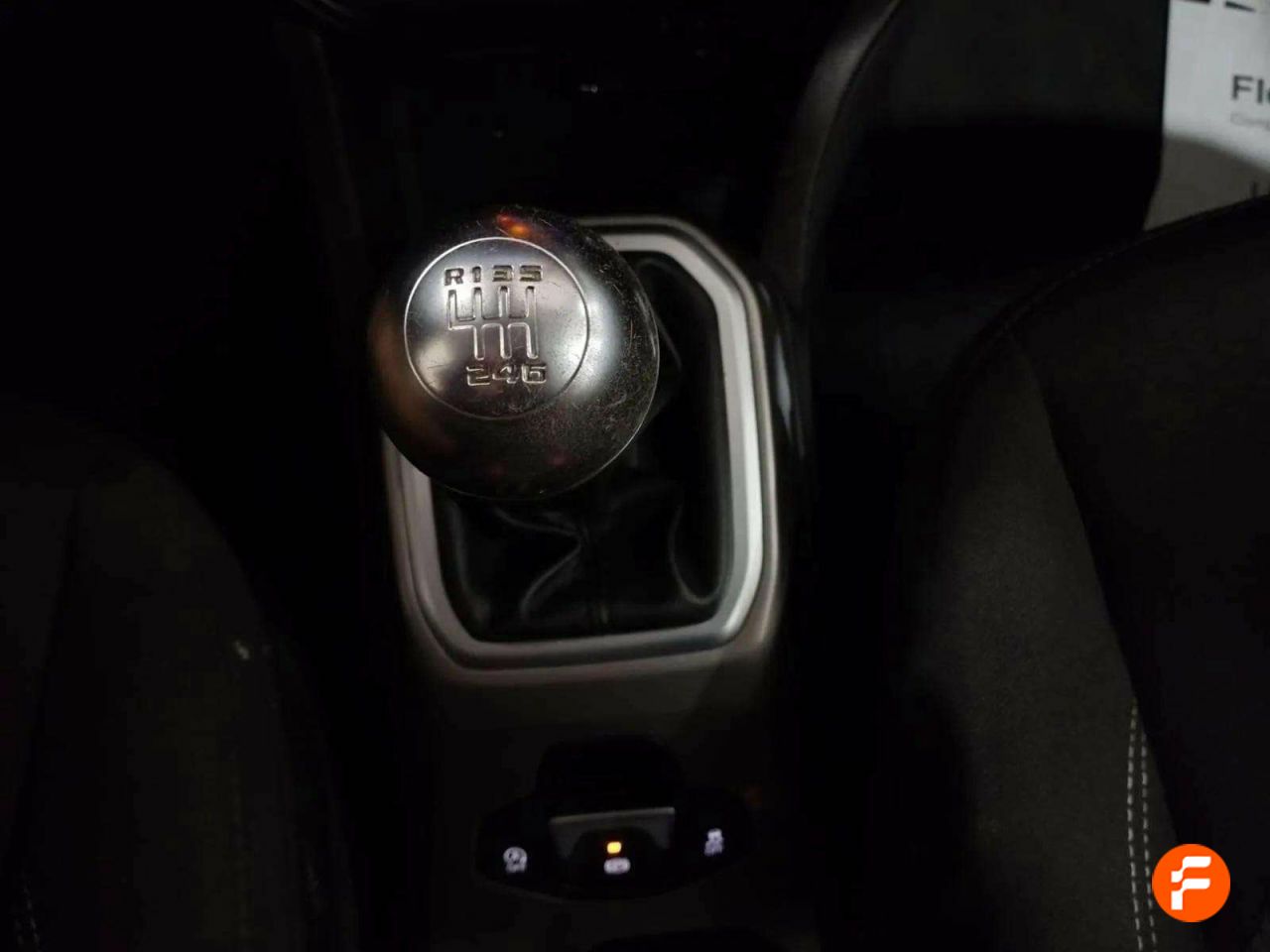 Foto Jeep Renegade 31