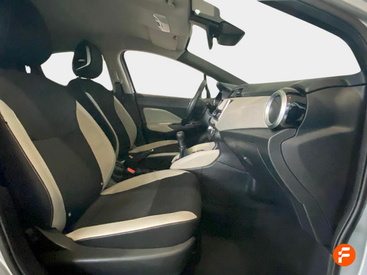 Foto Nissan Micra 11