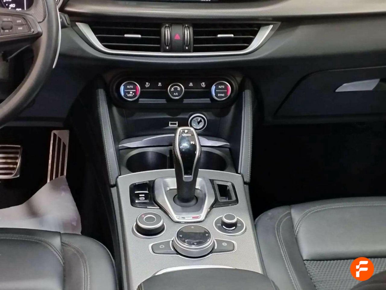 Foto Alfa Romeo Stelvio 11