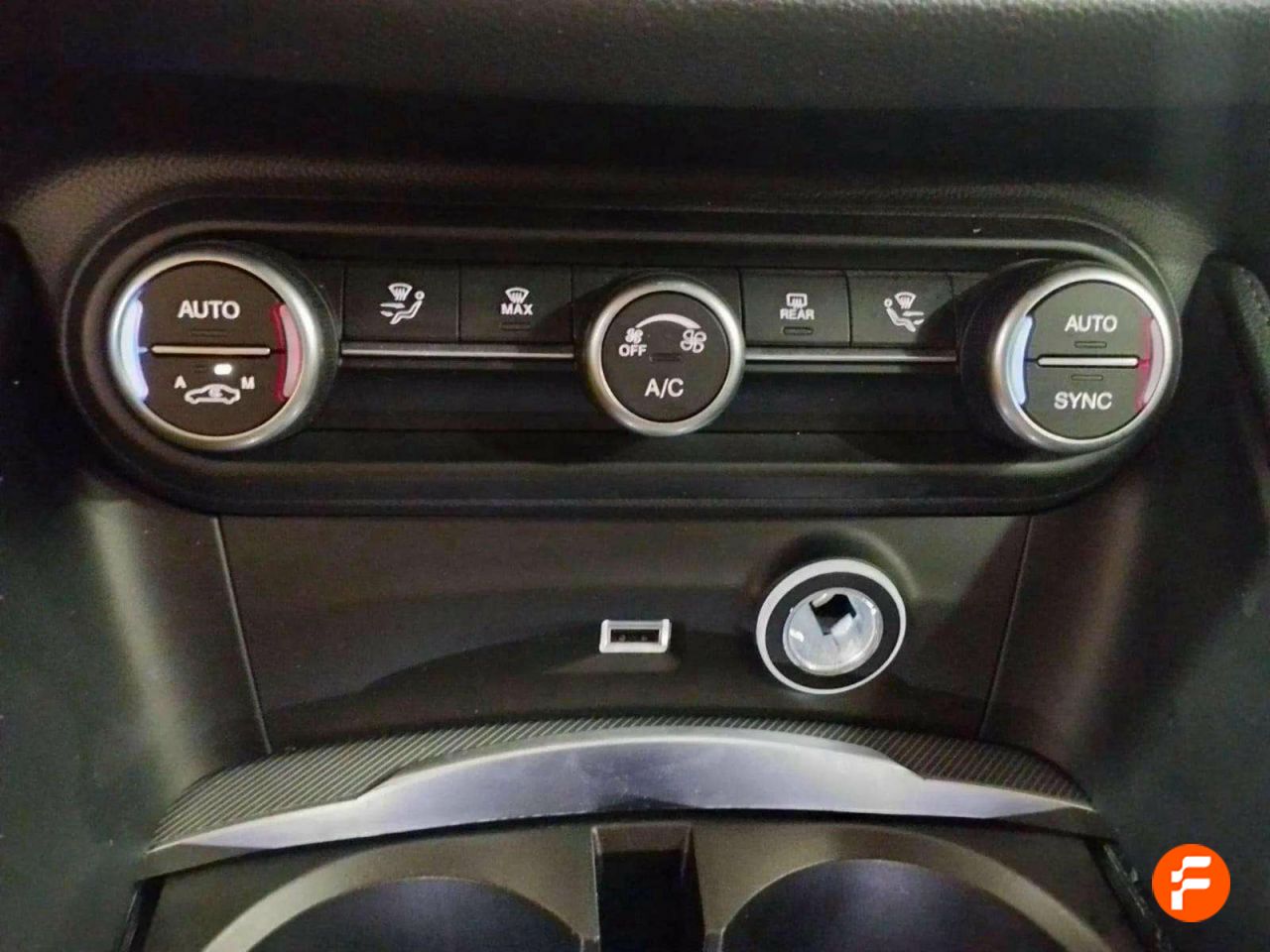 Foto Alfa Romeo Stelvio 28