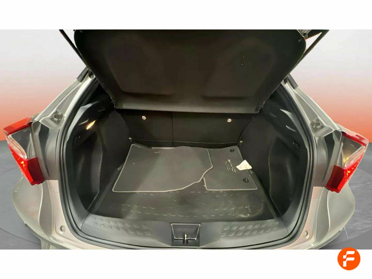 Foto Toyota C-HR 15