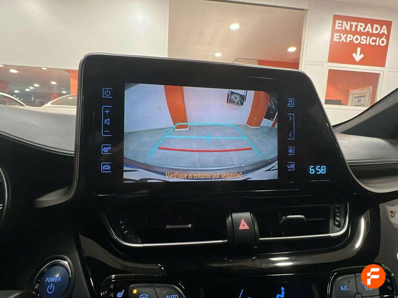 Foto Toyota C-HR 23