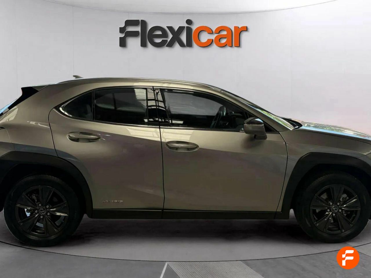Foto Lexus UX 9