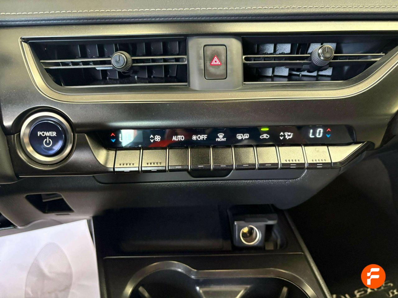 Foto Lexus UX 18
