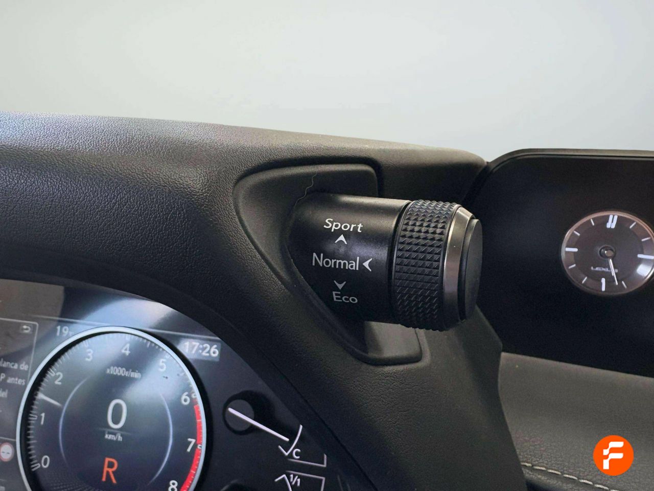 Foto Lexus UX 23