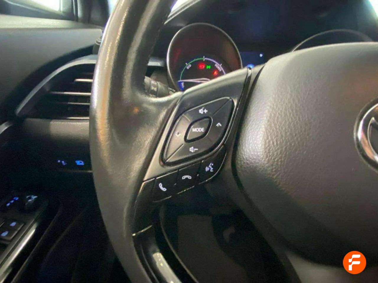 Foto Toyota C-HR 11