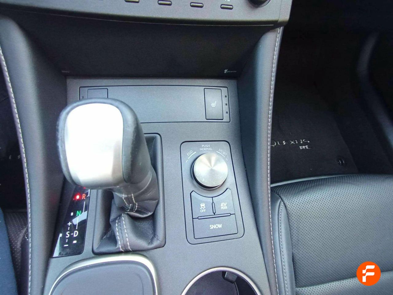 Foto Lexus RC 25