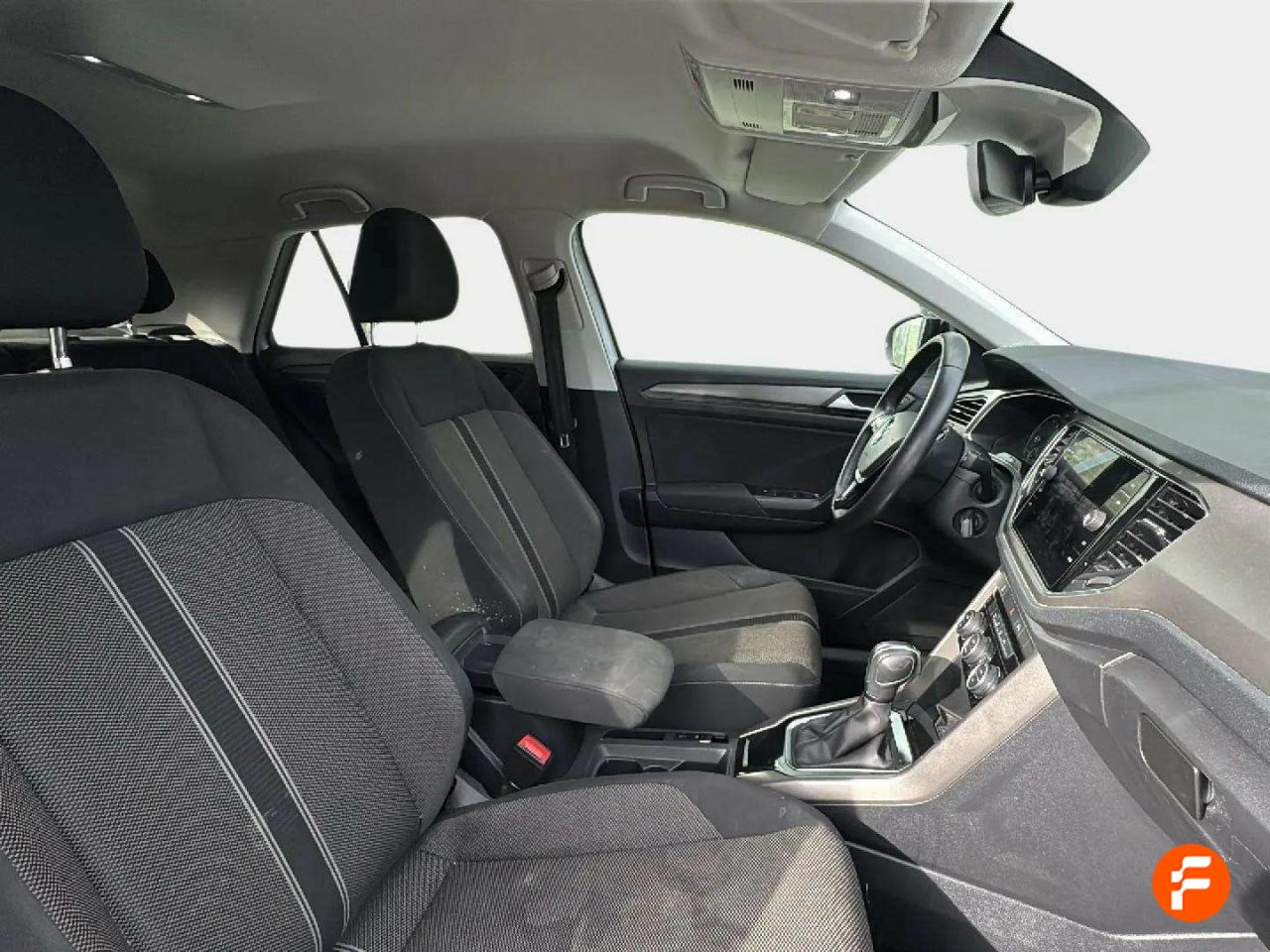 Foto Volkswagen T-Roc 13
