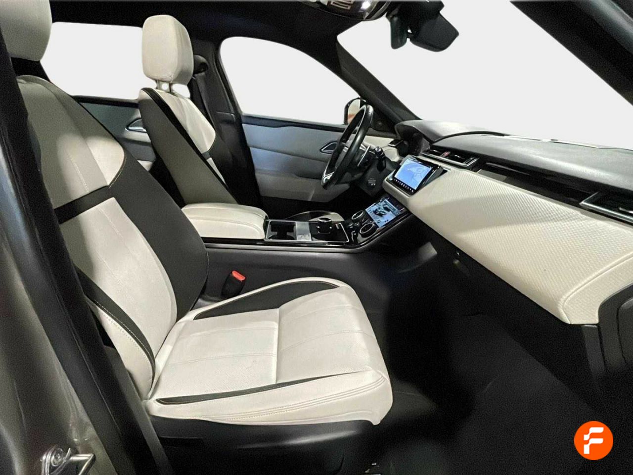 Foto Land-Rover Range Rover Velar 13