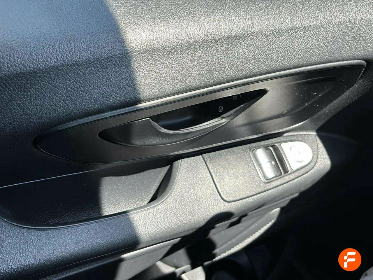 Foto Mercedes-Benz Vito 12