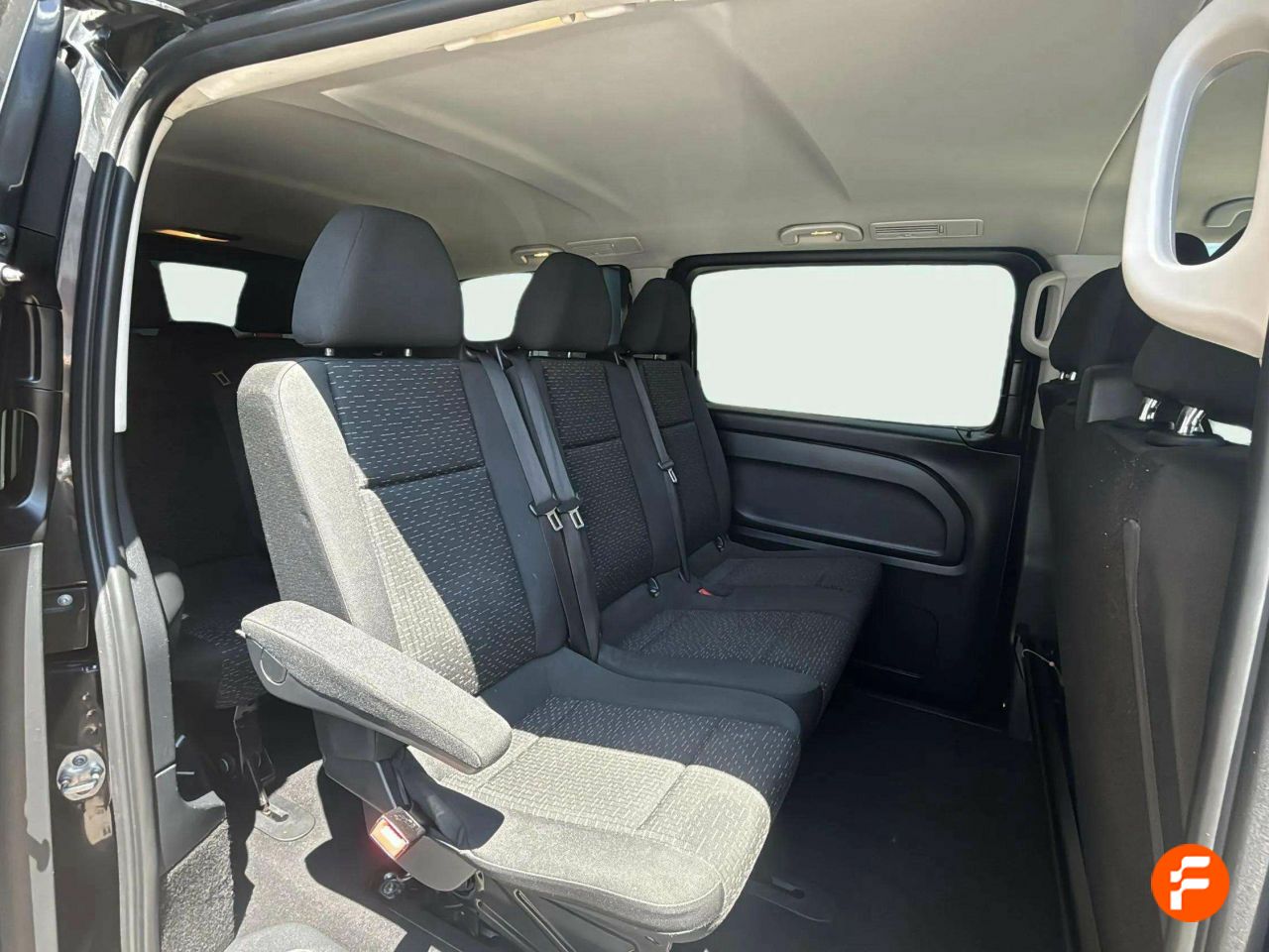 Foto Mercedes-Benz Vito 15