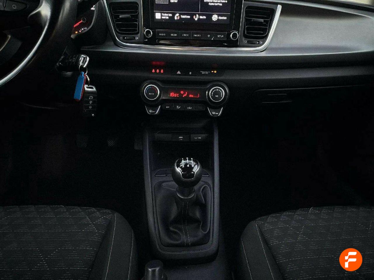 Foto Kia Rio 8