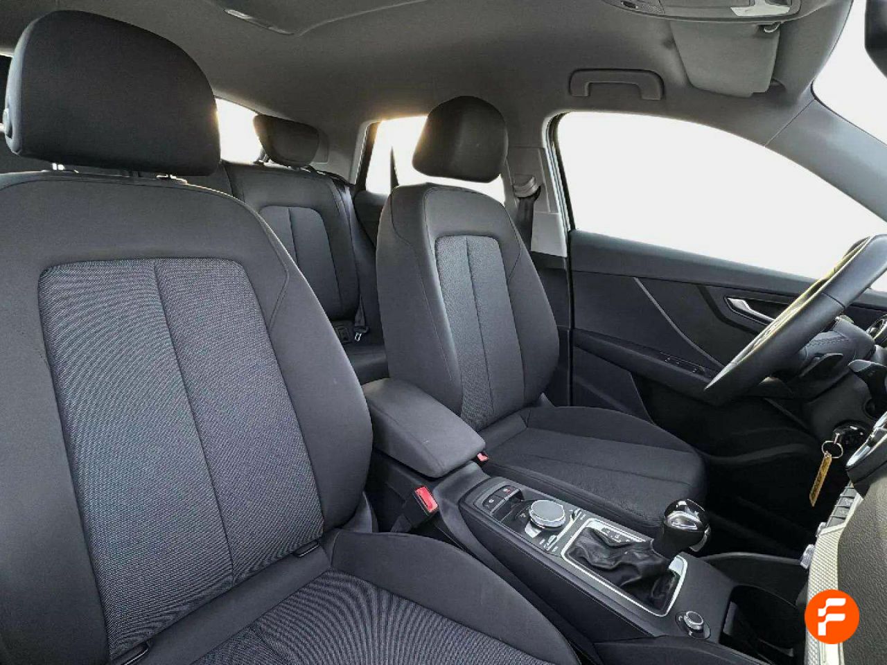 Foto Audi Q2 11