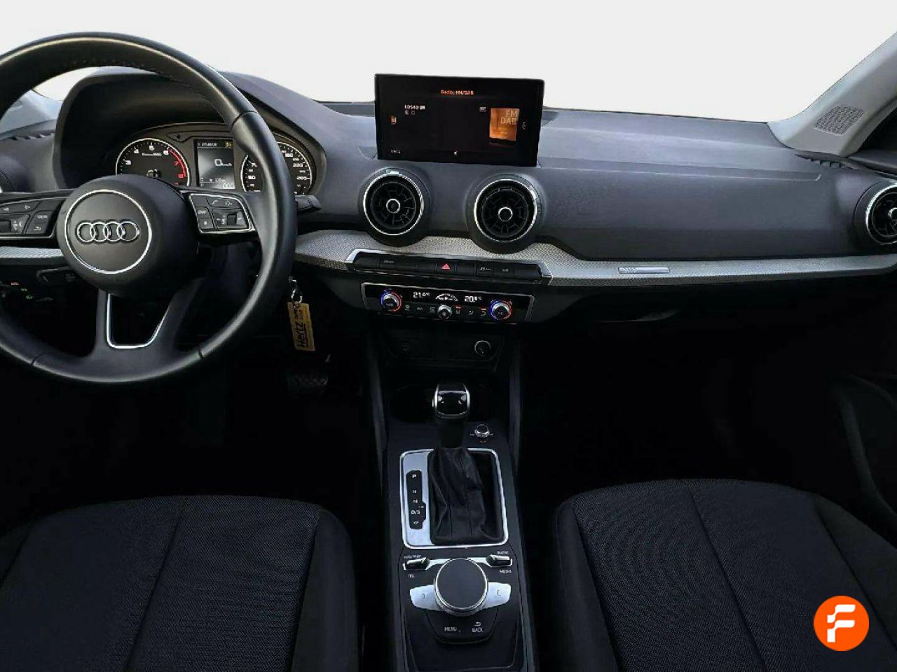 Foto Audi Q2 8