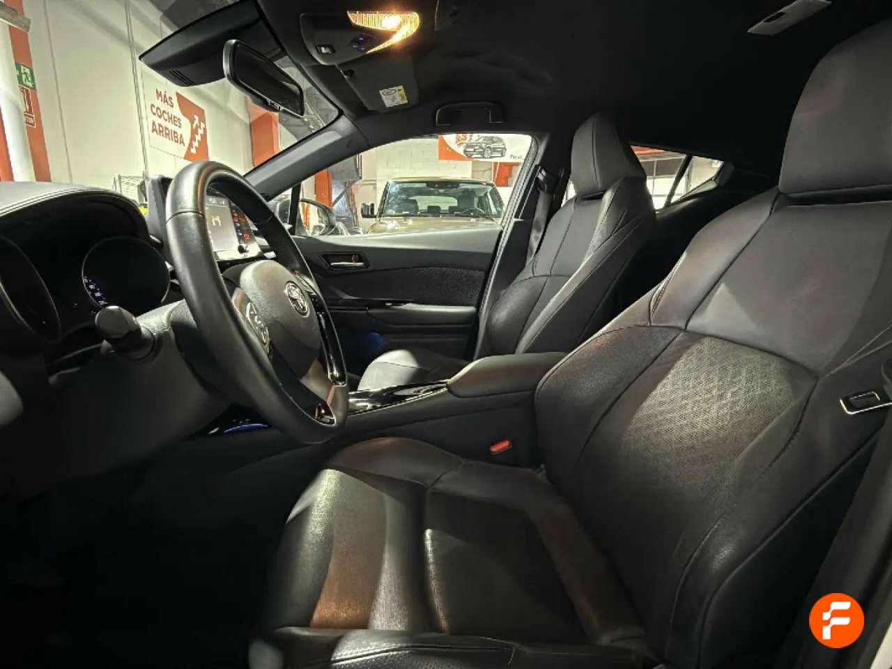 Foto Toyota C-HR 8