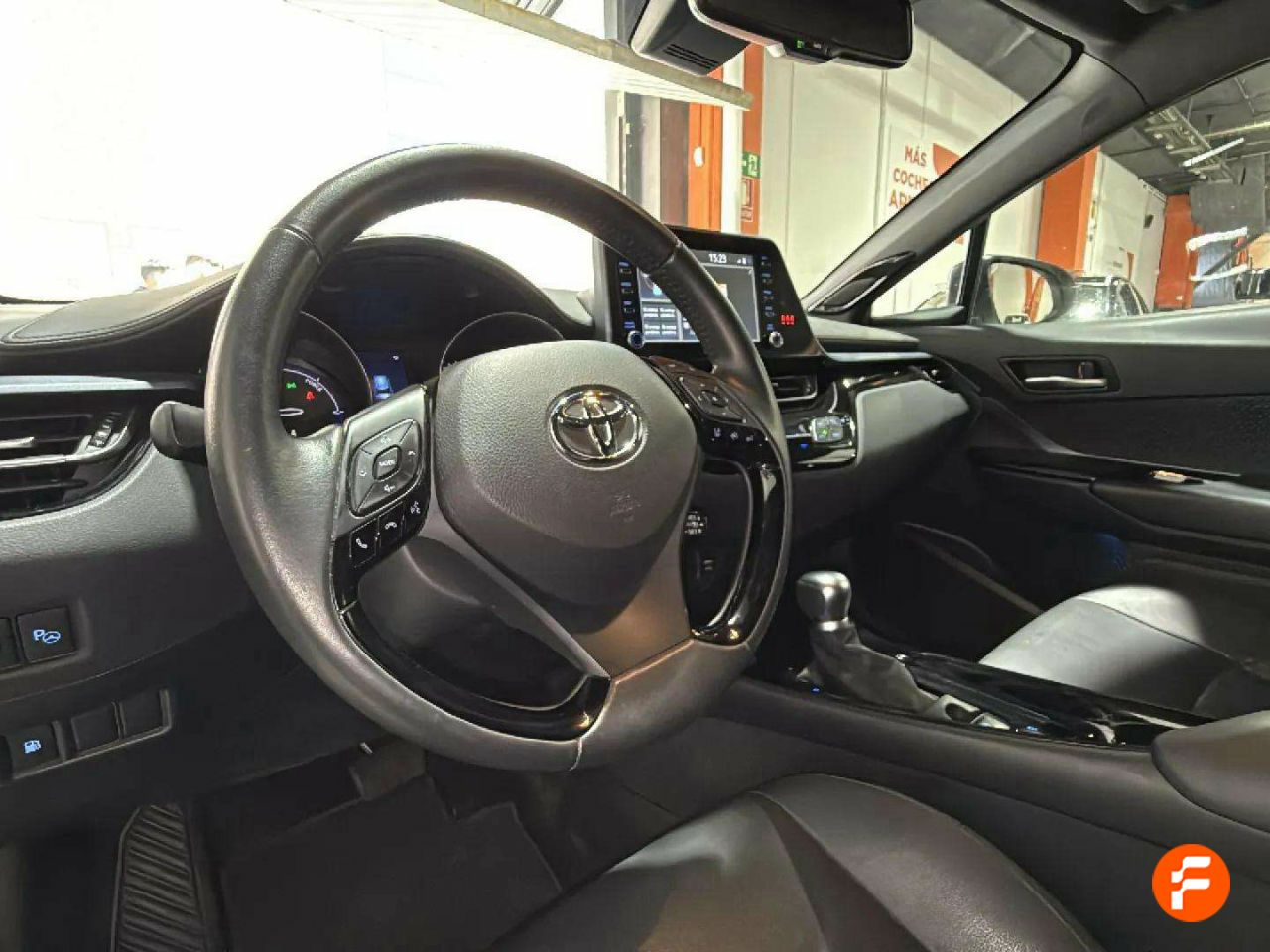 Foto Toyota C-HR 14
