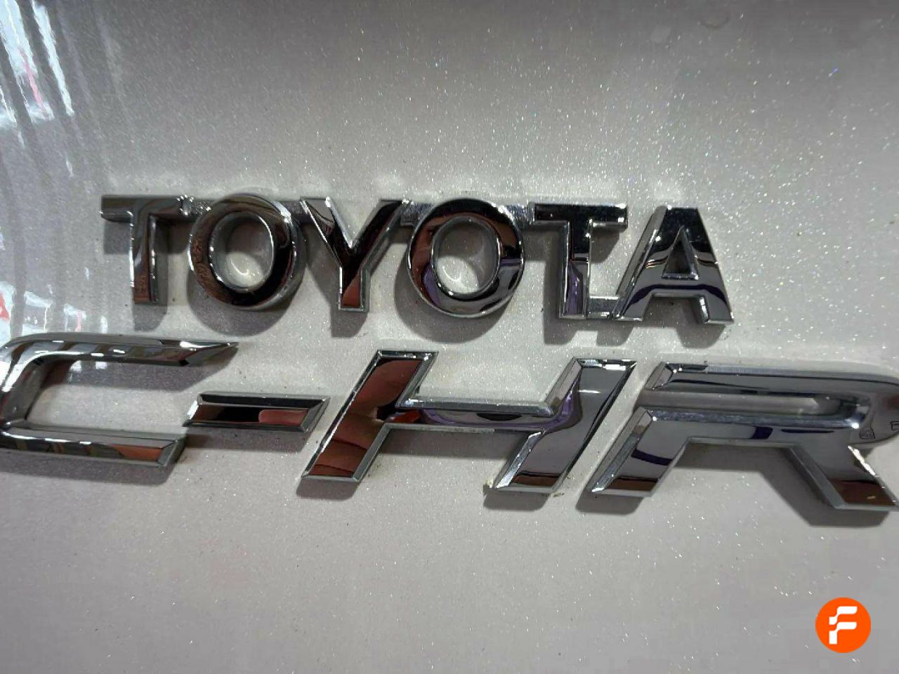 Foto Toyota C-HR 19