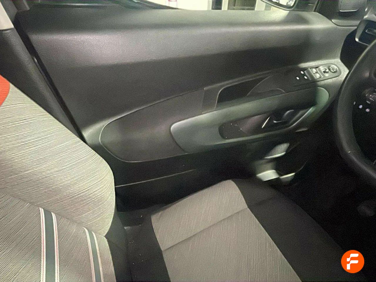 Foto Citroën Berlingo 24