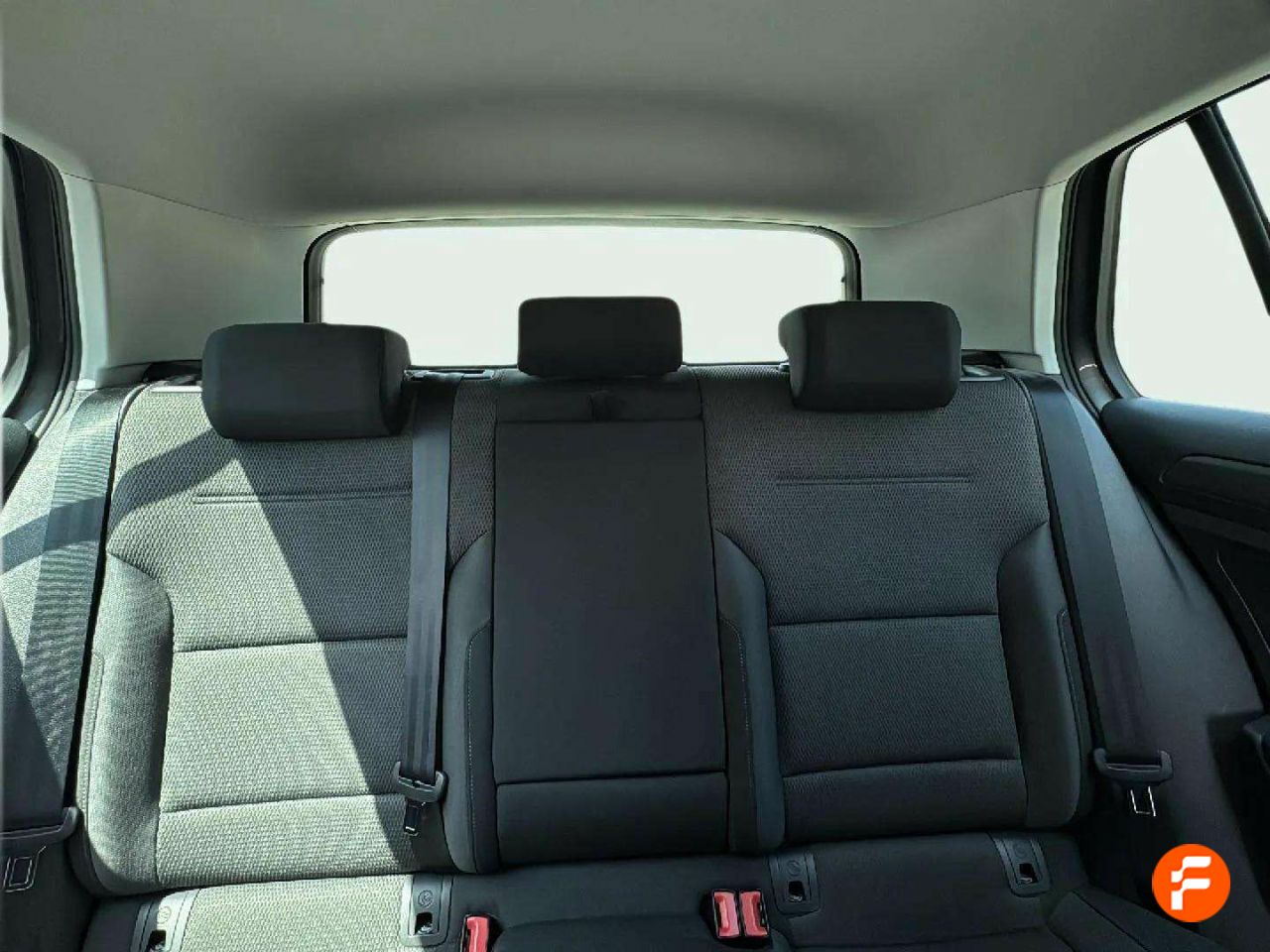 Foto Volkswagen Golf 13
