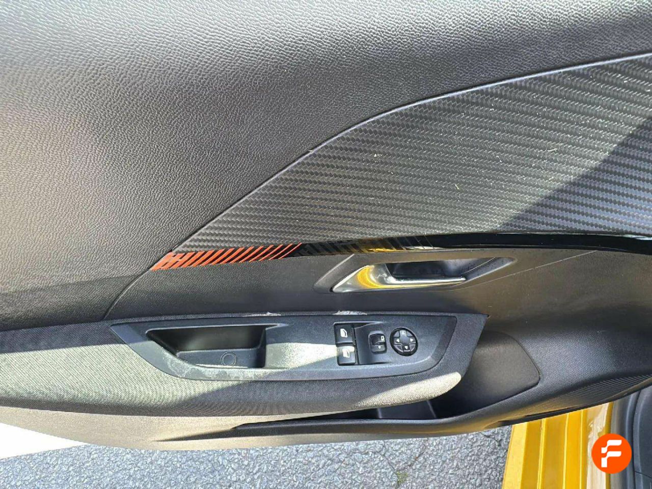 Foto Peugeot 208 18