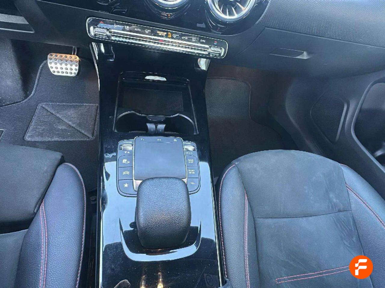 Foto Mercedes-Benz Clase CLA 14
