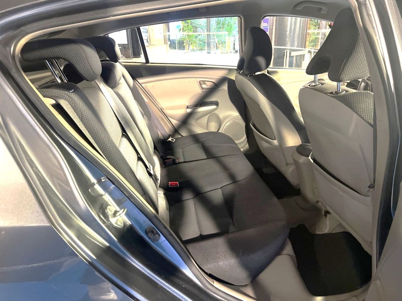 Foto Honda Insight 15