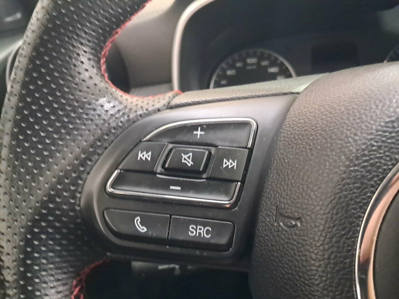 Foto MG ZS 11