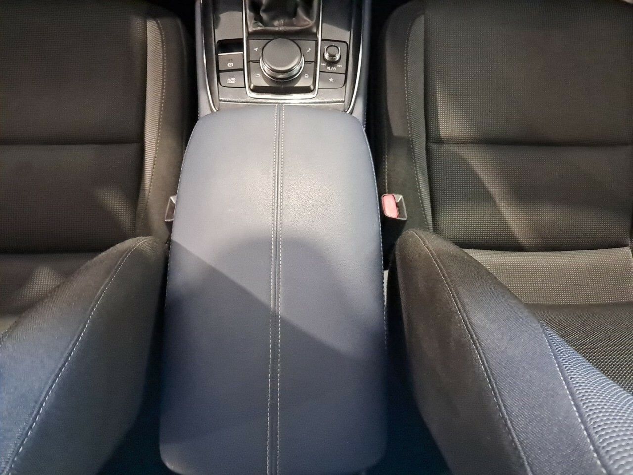 Foto Mazda CX-30 22