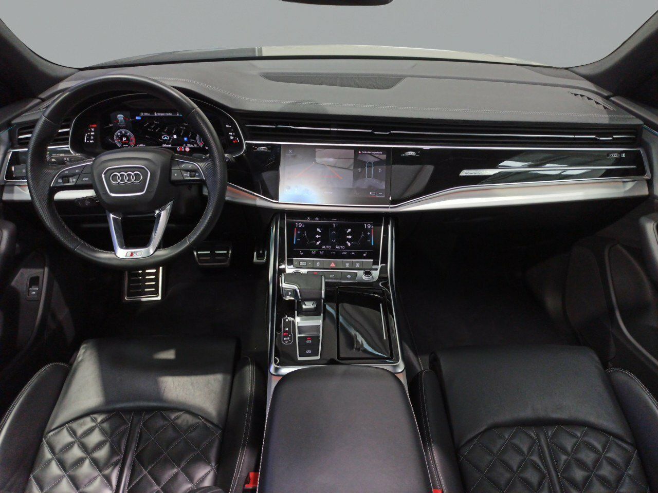 Foto Audi Q8 7