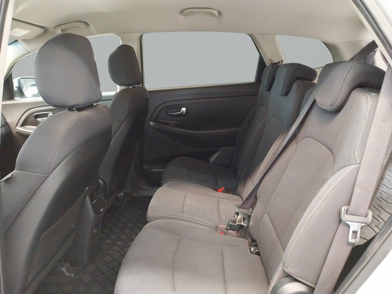 Foto Kia Carens 10