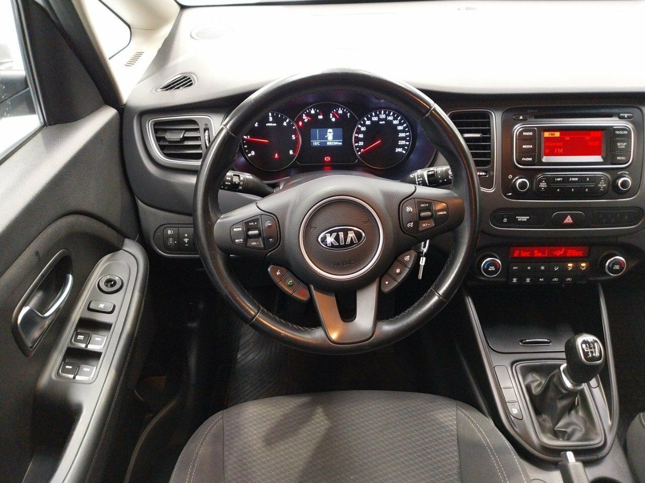 Foto Kia Carens 11