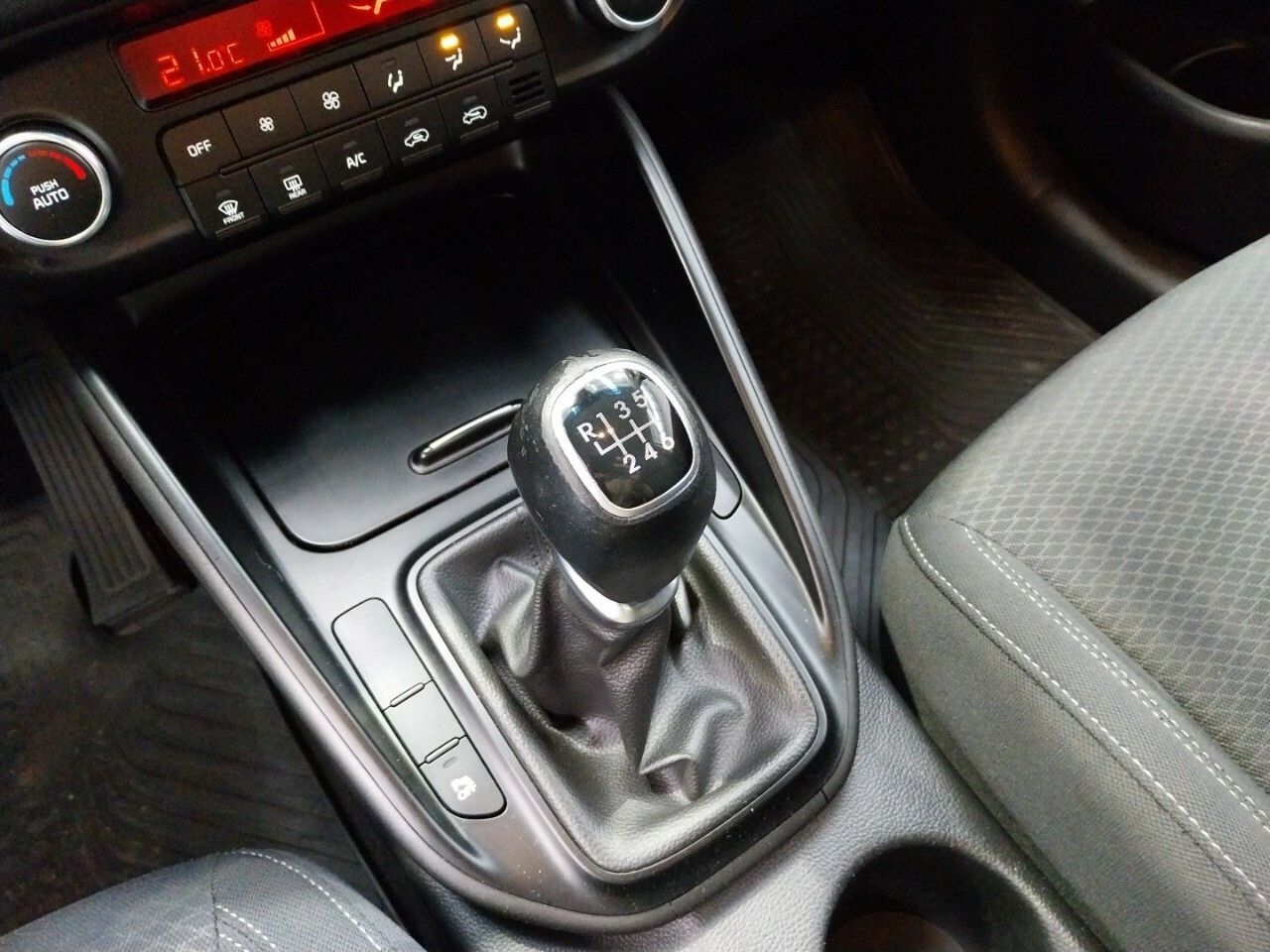Foto Kia Carens 18