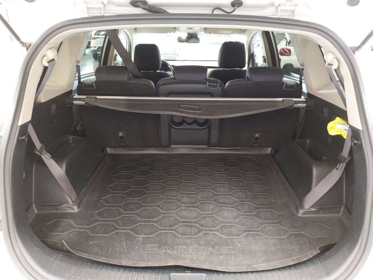 Foto Kia Carens 30