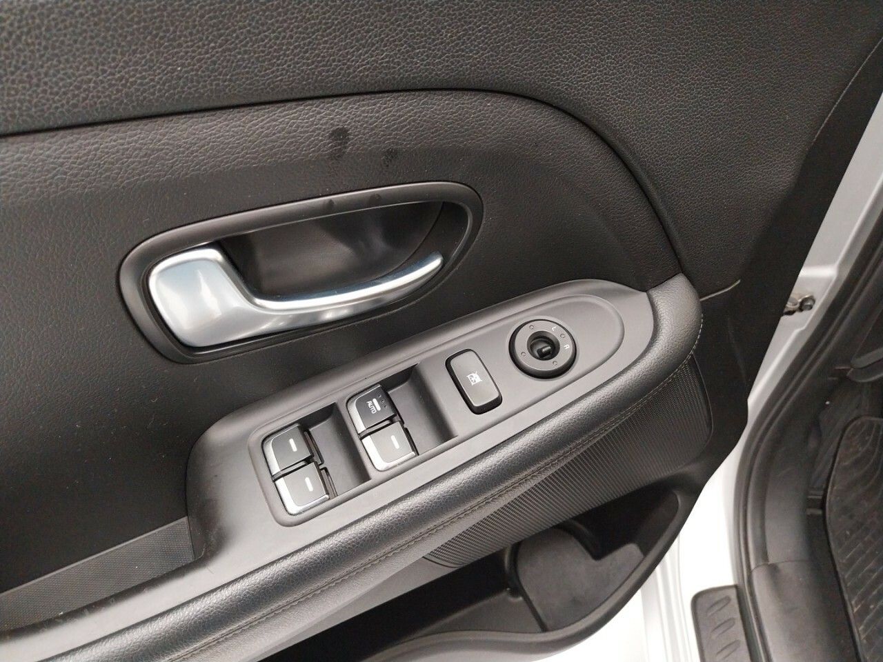 Foto Kia Carens 32