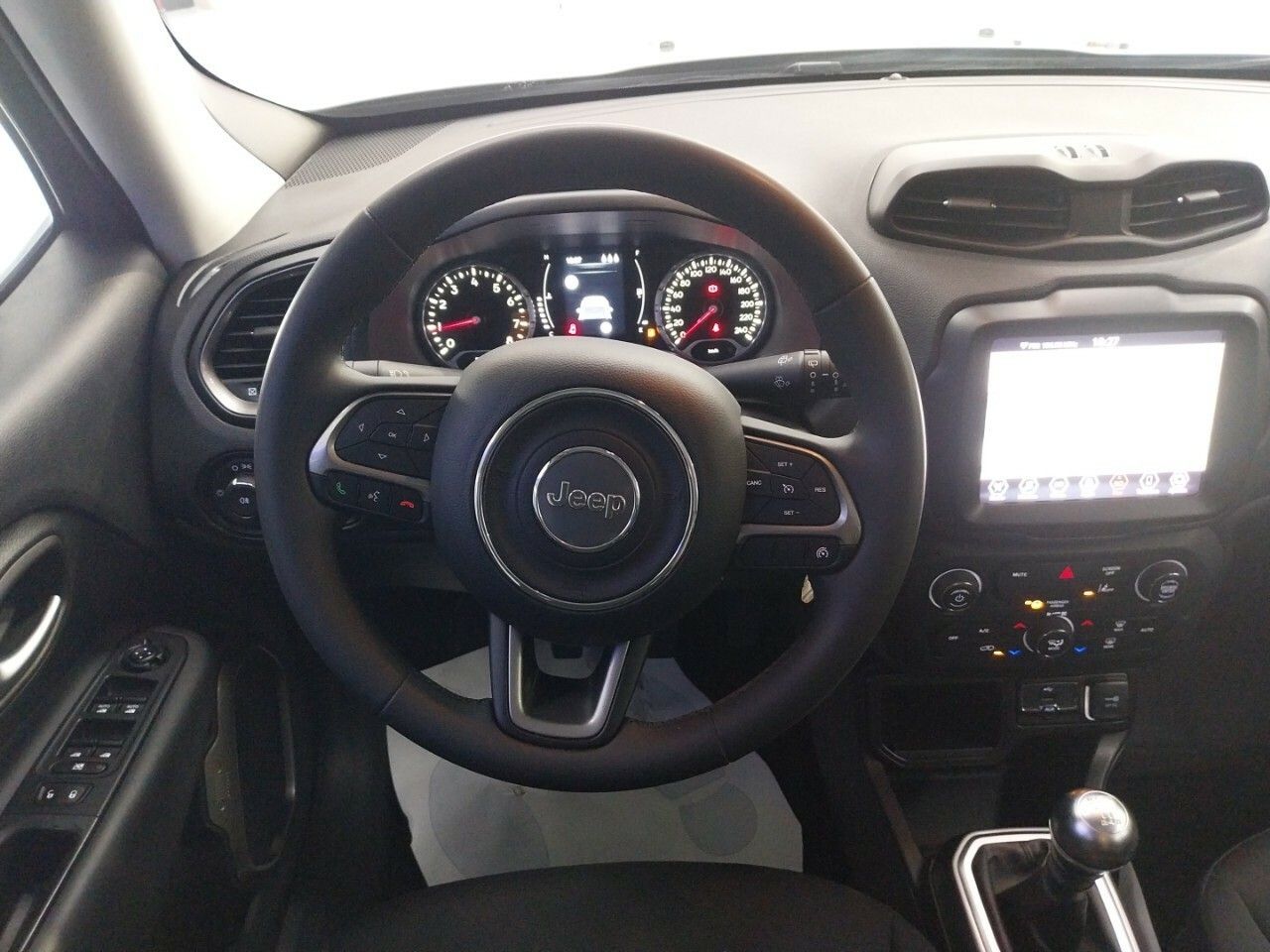 Foto Jeep Renegade 11