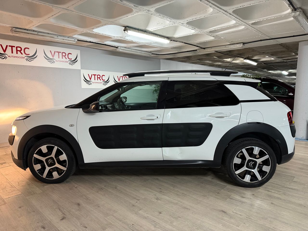 Foto Citroën C4 Cactus 21