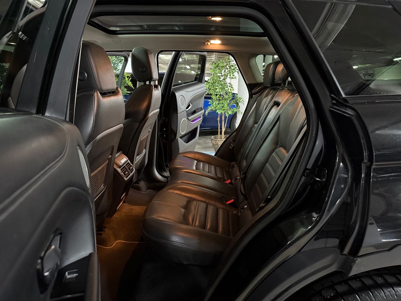 Foto Land-Rover Range Rover Evoque 14