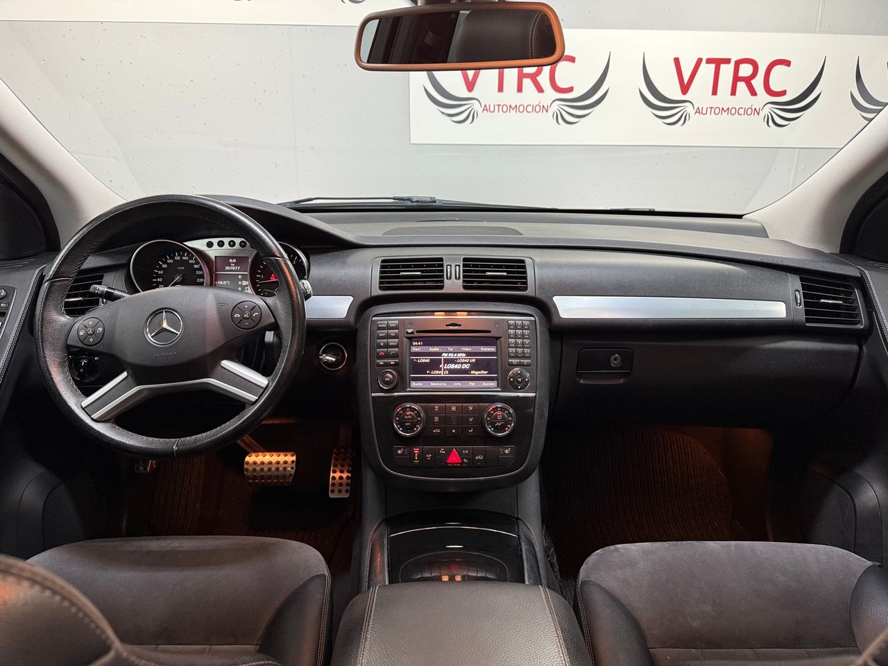 Foto Mercedes-Benz Clase R 2