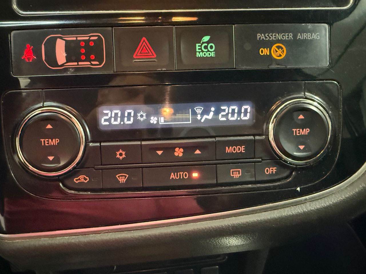 Foto Mitsubishi Outlander 9