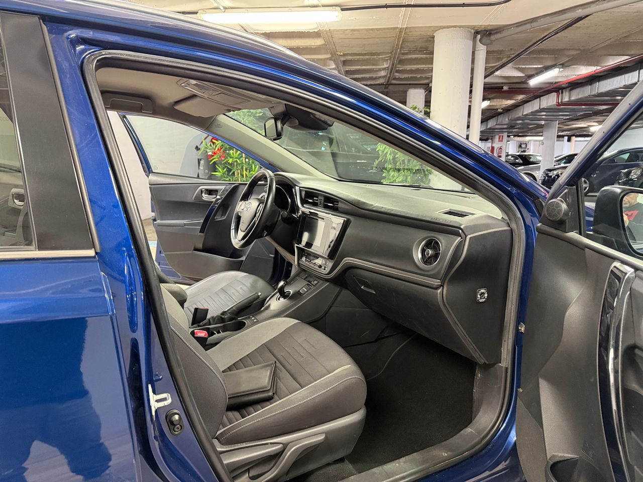 Foto Toyota Auris 13