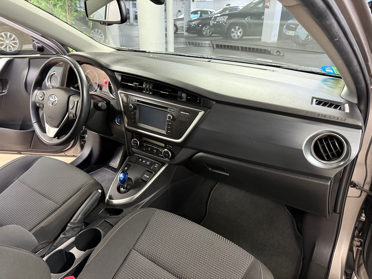 Foto Toyota Auris 15