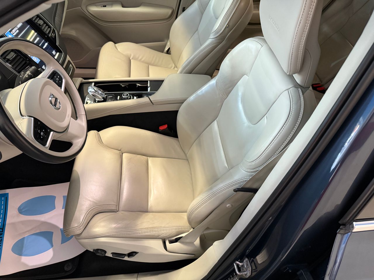 Foto Volvo XC90 14