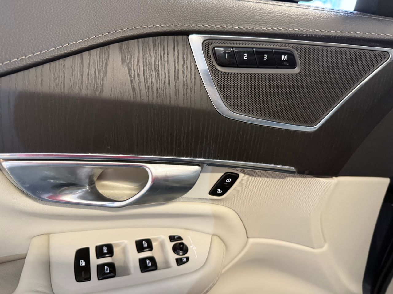 Foto Volvo XC90 27