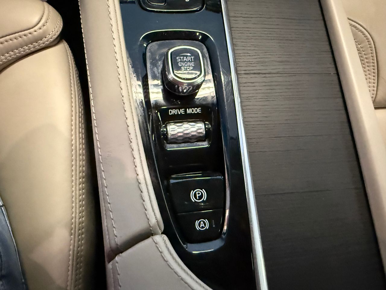 Foto Volvo XC90 32